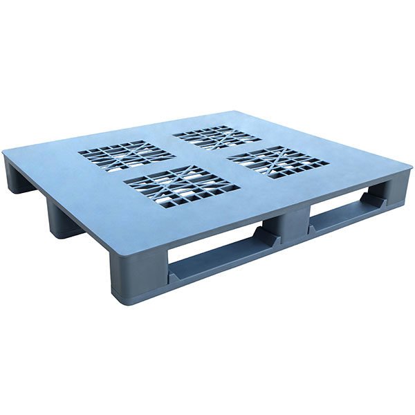 Stackable Plastic Pallet with runners